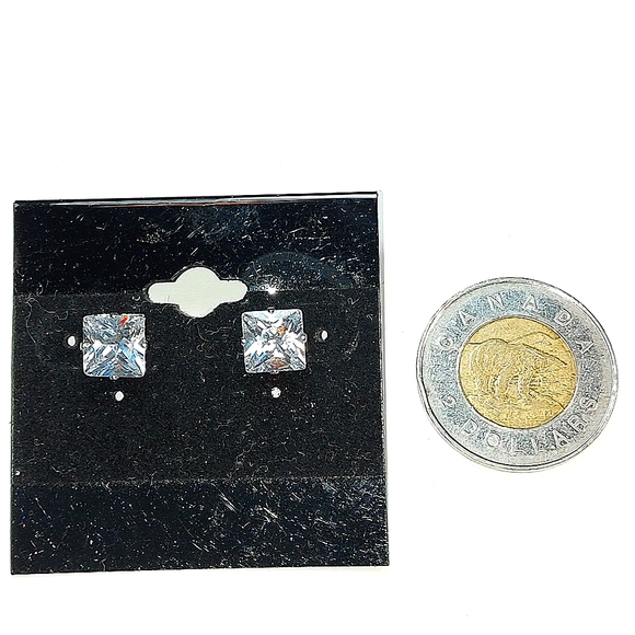 3 for $25- Velvet  & Diamante Choker & NWT Cubic Zirconia Stud Earrings - Picture 6 of 8